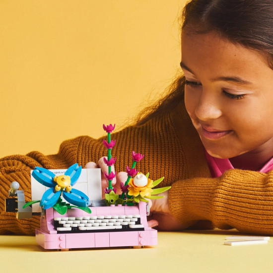 Blocks Creator 31169 Typewriter with Flowers