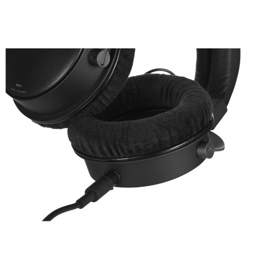 Beyerdynamic DT 1770 PRO 250 Ω - closed studio headphones