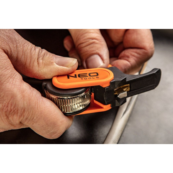 NEO tools 01-400 cable stripper