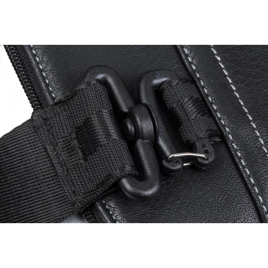 Rivacase 8930 39.6 cm (15.6) Briefcase Black