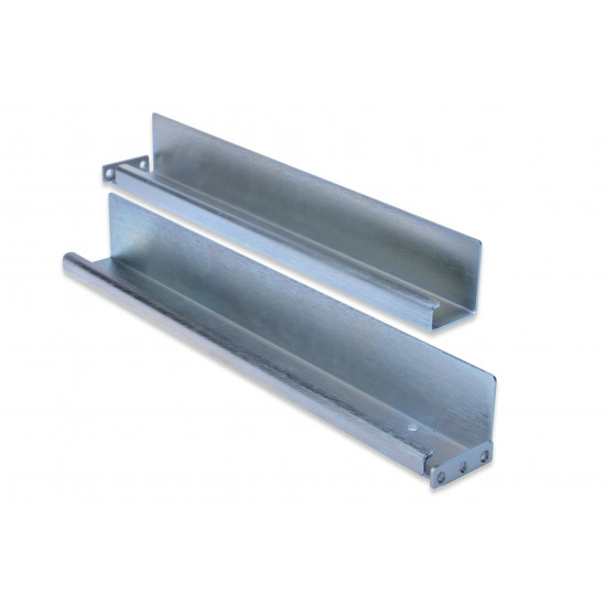 Mounting rails for network cabinets with a depth of 600 to 800mm, maximum load 100kg