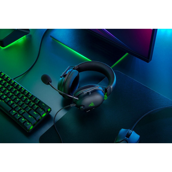 Razer Blackshark V2 Headset Wired Head-band Gaming Black, Green