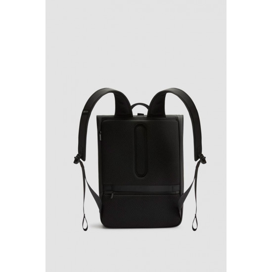 XD DESIGN BACKPACK URBAN FLAP-TOP BLACK P/N: P706.2601