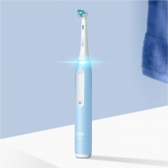 Oral-B | Electric Toothbrush | iO3 Series | Rechargeable | For adults | Number of brush heads included 1 | Number of teeth brushing modes 3 | Ice Blue