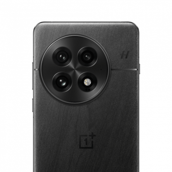 OnePlus 13 | Black Eclipse | 6.82  | LTPO AMOLED | 1440 x 3168 pixels | Snapdragon 8 Elite (3 nm) | Internal RAM 12 GB | 256 GB | Dual SIM | 4G | 5G | Main camera resolution 50+50+50 MP | Secondary camera resolution 32 MP | Android | 15