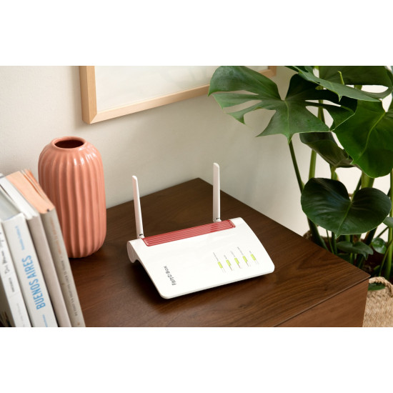 FRITZ!Box 6850 5G wireless router Gigabit Ethernet Dual-band (2.4 GHz / 5 GHz) Black, Red, White