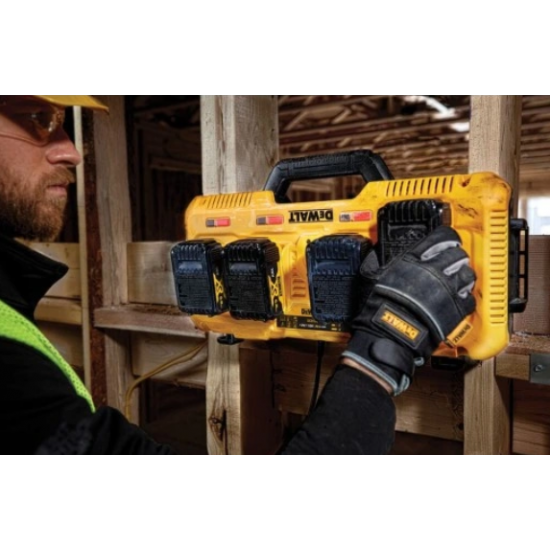 DEWALT CHARGER DCB104 4-PORTS XR 8A