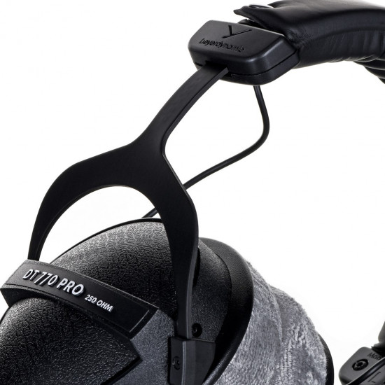 Beyerdynamic DT 770 PRO 250 Ω - closed studio headphones