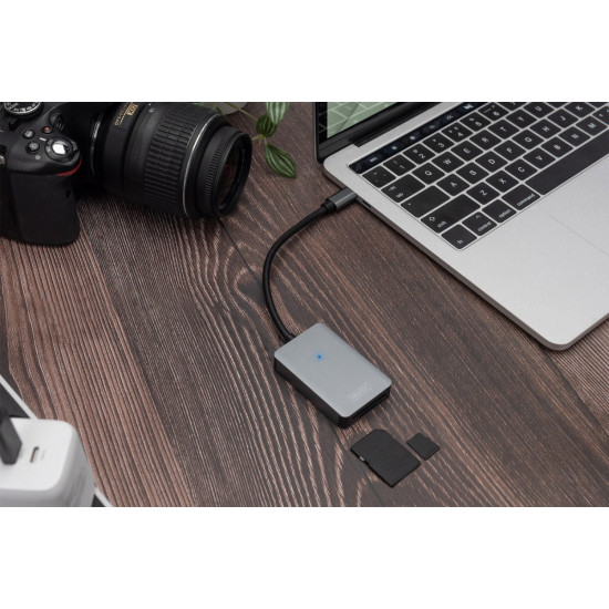 USB-C Card Reader DA-70333