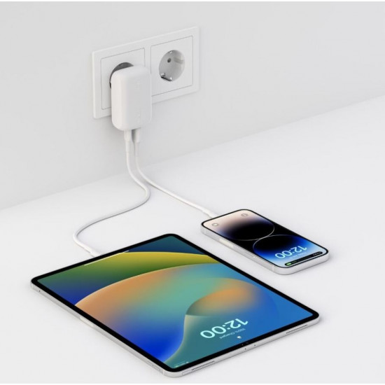 Charger BoostCharge 42W USB-C 3 0W USB-A 12W white