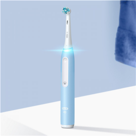 Oral-B | Electric Toothbrush | iO3 Series | Rechargeable | For adults | Number of brush heads included 1 | Number of teeth brushing modes 3 | Ice Blue